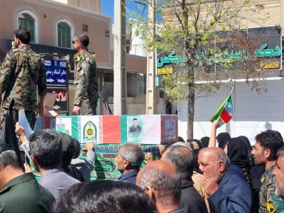 وداع مردم مرودشت با پیکر شهید کاووس درویشی