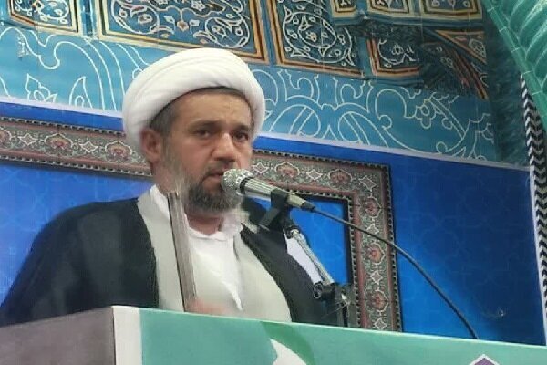 هلال احمر نماد خدمت مردمی است