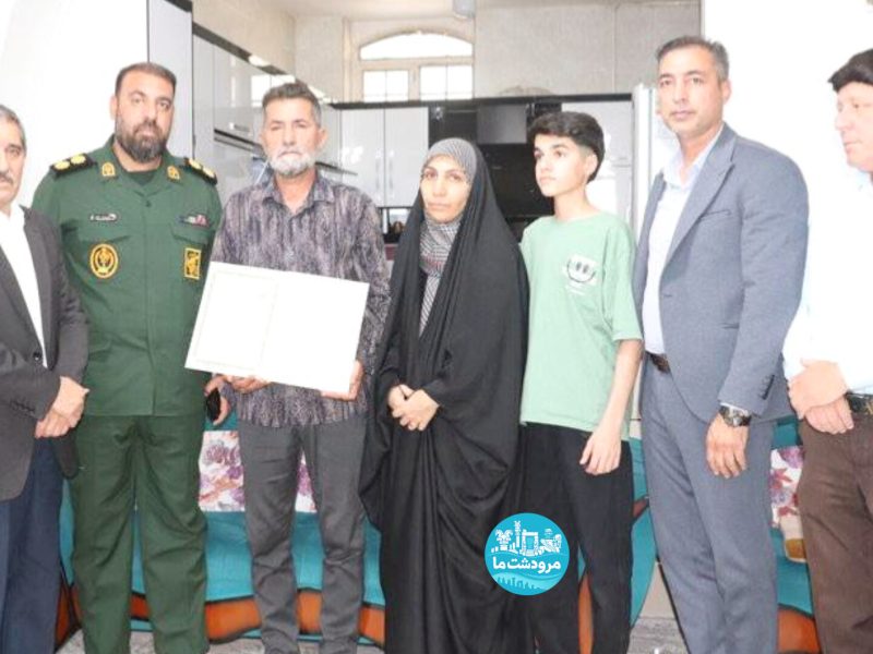 تجلیل از خانواده ورزشکار شهید پویا یزدانی
