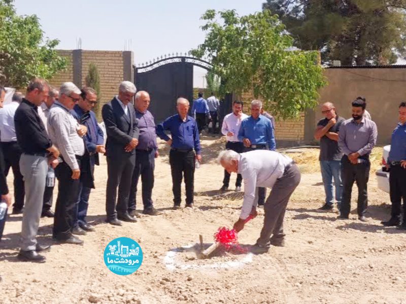 کلنگ احداث گلخانه رجاآبادمرودشت به زمین خورد